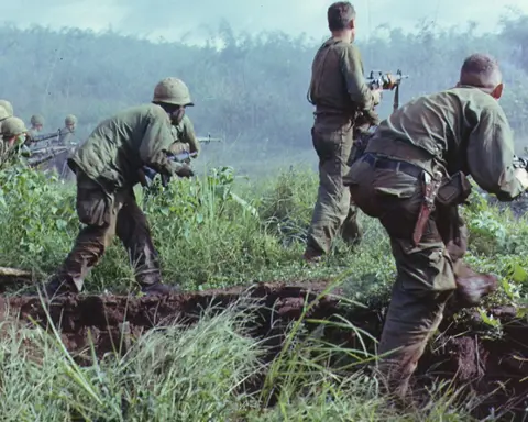 Vietnam Soldiers on the Move