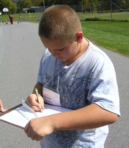Students marking where airplane landed